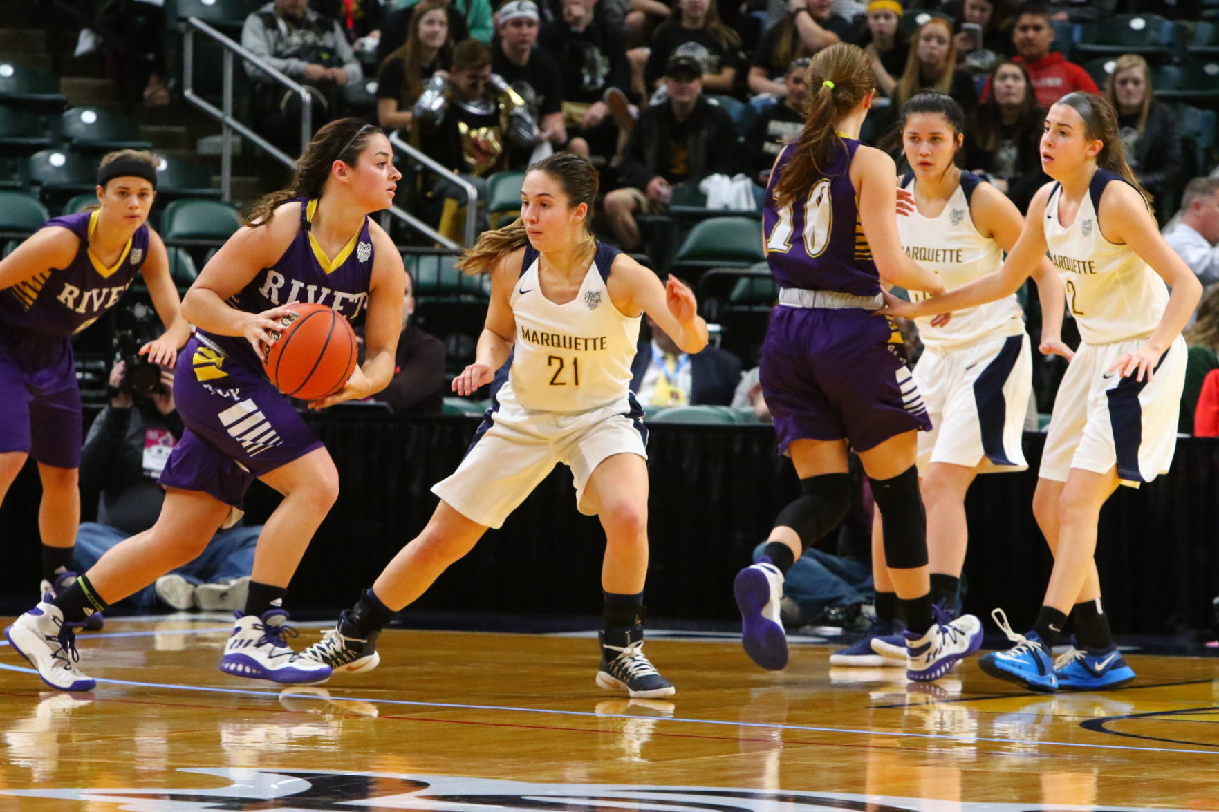Gallery: Girls Basketball State Finals: Marquette Catholic vs. Vincennes Rivet